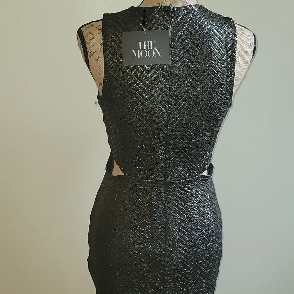 The Moon black and gold dress - Picture 3 of 4